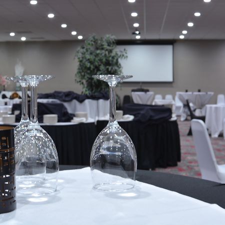Holiday Inn - Salem By Ihg Экстерьер фото