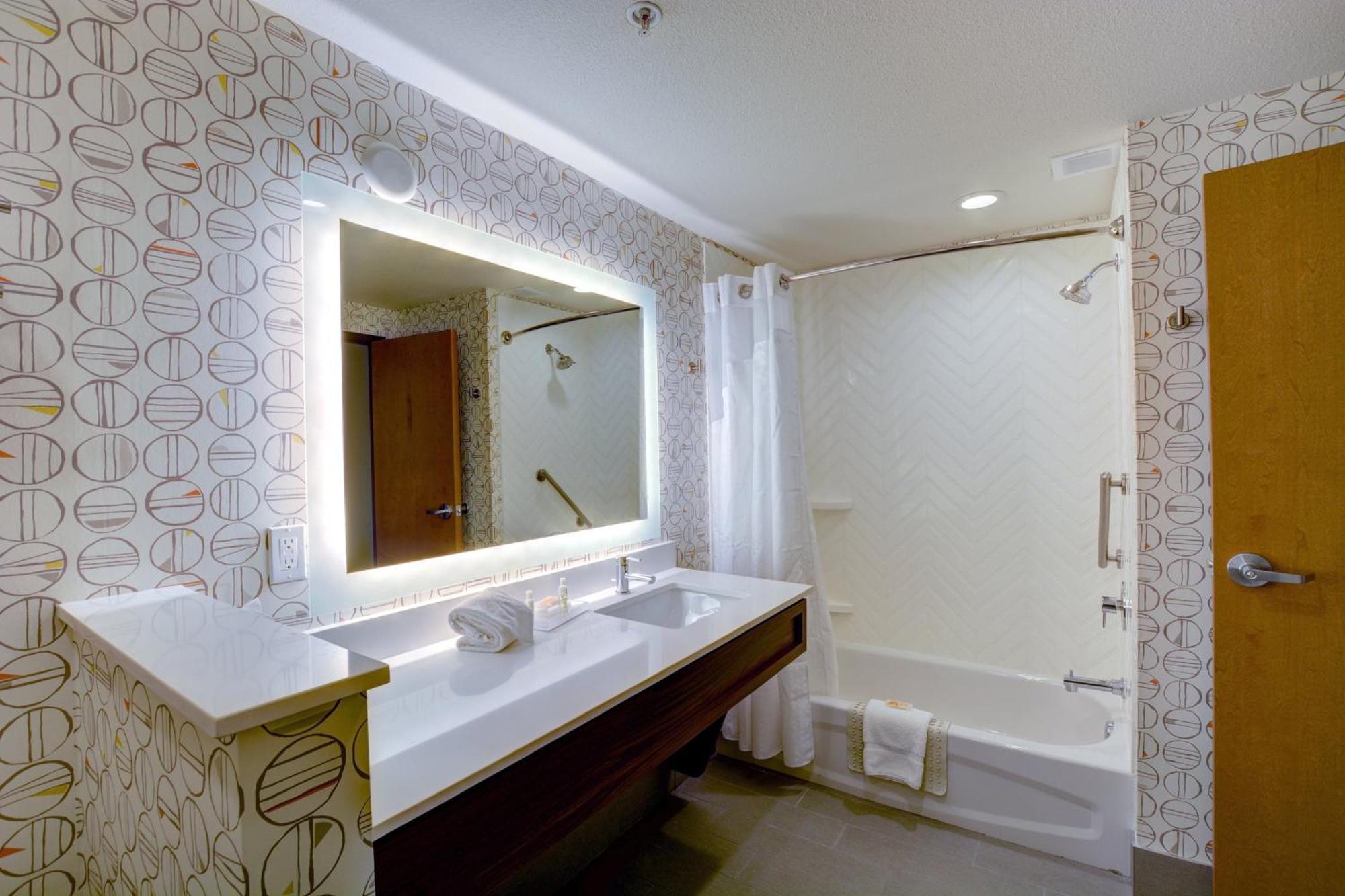 Holiday Inn - Salem By Ihg Экстерьер фото