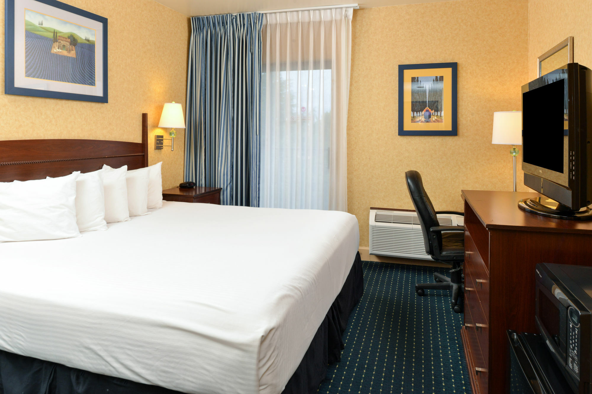 Holiday Inn - Salem By Ihg Экстерьер фото